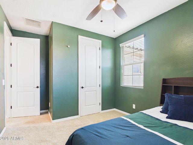 2567 E PENEDES Drive, Gilbert, AZ 85298
