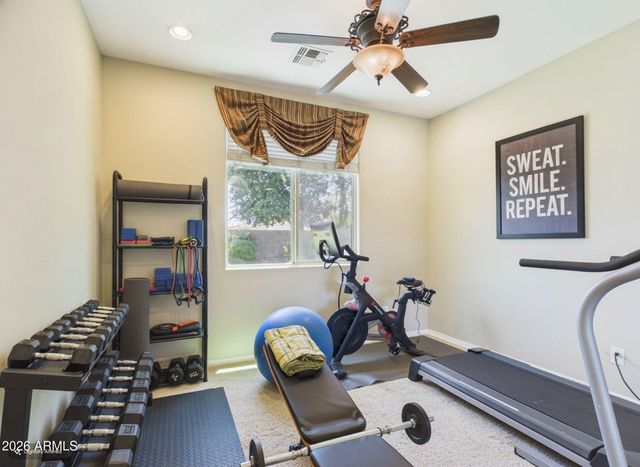 2567 E PENEDES Drive, Gilbert, AZ 85298