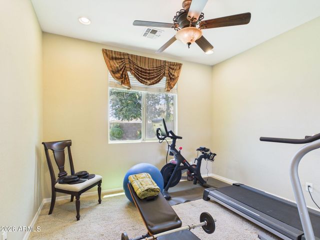 2567 E PENEDES Drive, Gilbert, AZ 85298