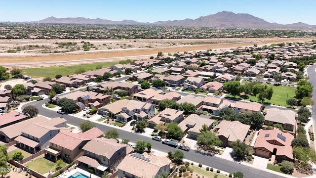 2567 E PENEDES Drive, Gilbert, AZ 85298