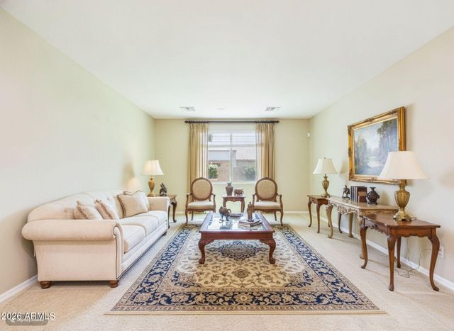 2567 E PENEDES Drive, Gilbert, AZ 85298