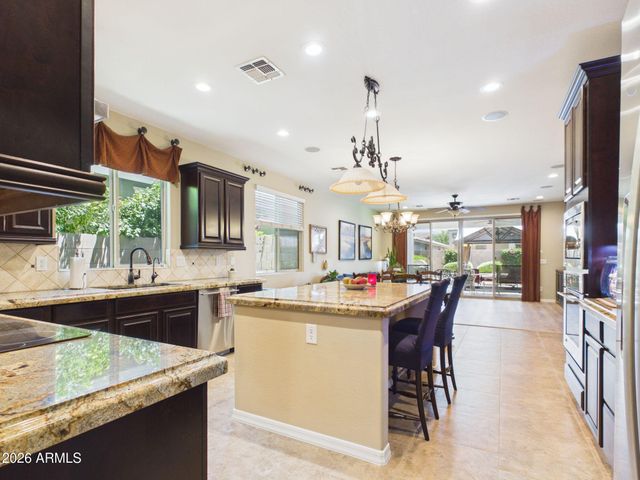 2567 E PENEDES Drive, Gilbert, AZ 85298