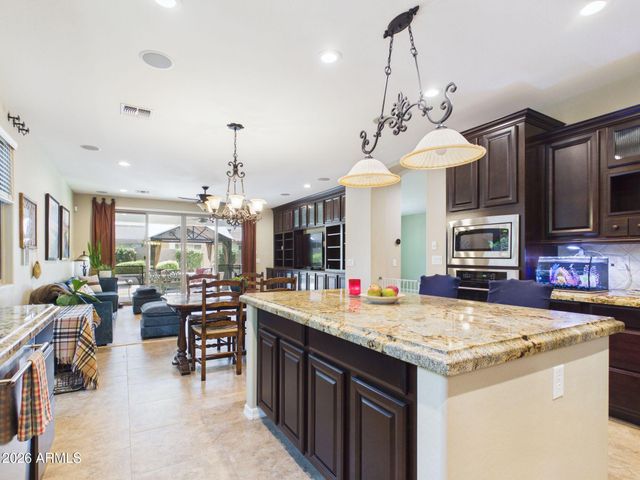 2567 E PENEDES Drive, Gilbert, AZ 85298