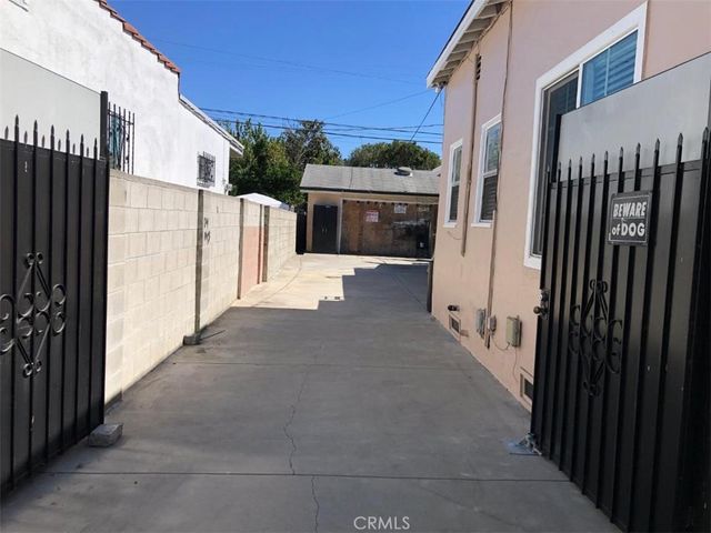 424 E 91st Street, Los Angeles, CA 90003