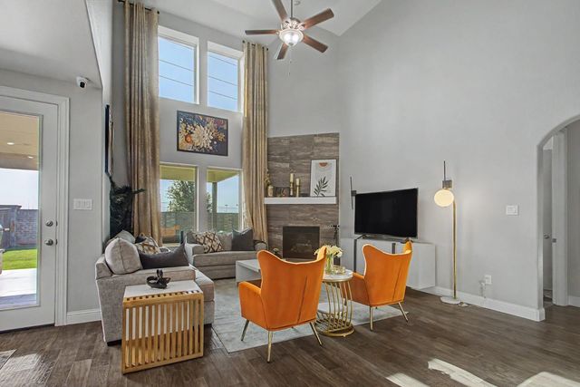 1512 Eleanor Drive, Fort Worth, TX 76052