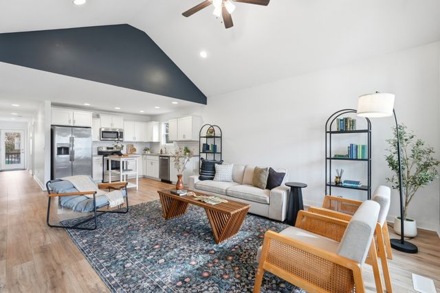 113 11th Ave, W, Springfield, TN 37172