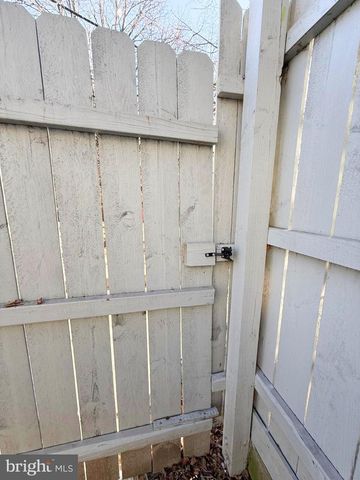 549 MOSHER ST, Baltimore, MD 21217