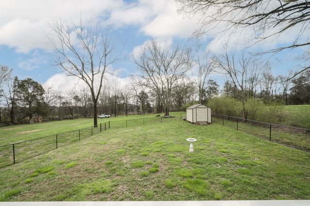 1536 Fairfield Pike, Shelbyville, TN 37160