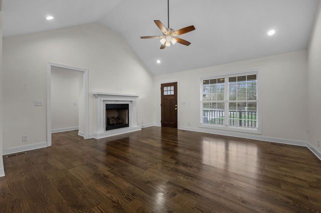 1536 Fairfield Pike, Shelbyville, TN 37160