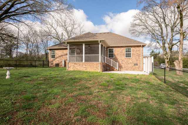 1536 Fairfield Pike, Shelbyville, TN 37160