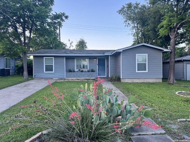 115 Addax Dr., San Antonio, TX 78213
