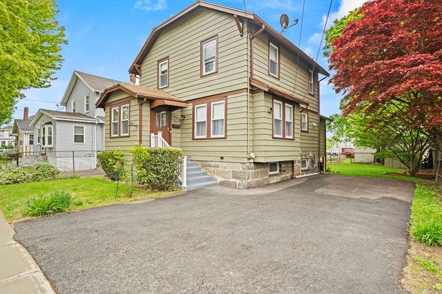 93 Baxter Ave, Quincy, MA 02169