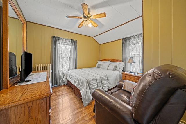 93 Baxter Ave, Quincy, MA 02169