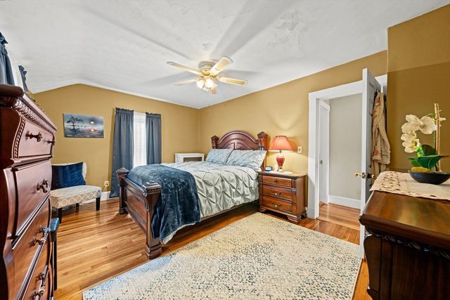 93 Baxter Ave, Quincy, MA 02169