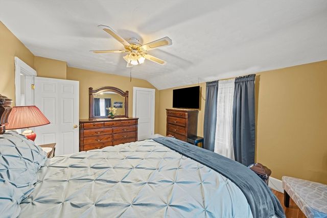 93 Baxter Ave, Quincy, MA 02169