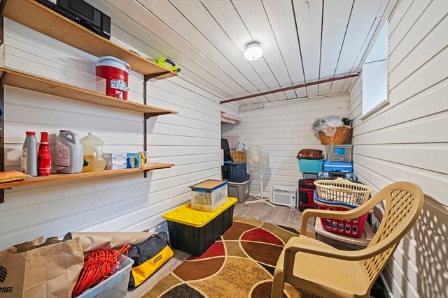 93 Baxter Ave, Quincy, MA 02169