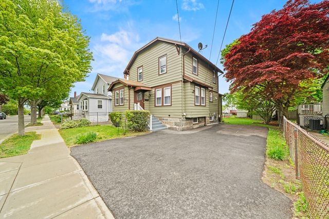 93 Baxter Ave, Quincy, MA 02169
