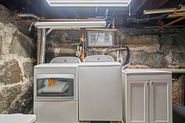 93 Baxter Ave, Quincy, MA 02169