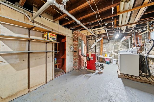 93 Baxter Ave, Quincy, MA 02169