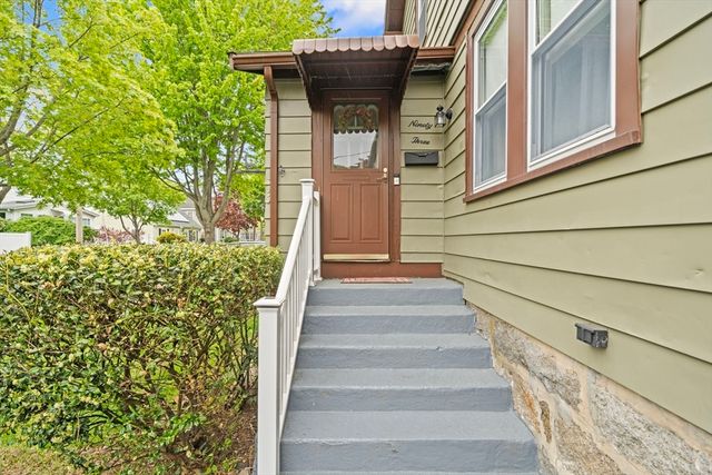 93 Baxter Ave, Quincy, MA 02169