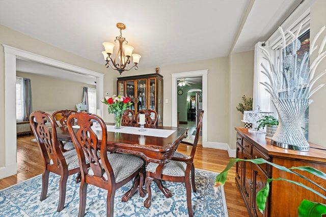 93 Baxter Ave, Quincy, MA 02169