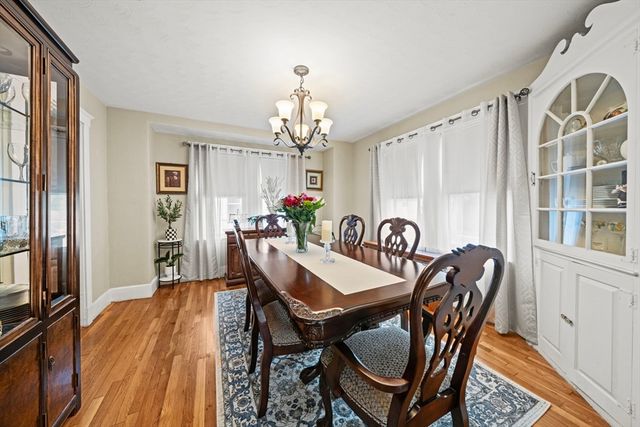 93 Baxter Ave, Quincy, MA 02169
