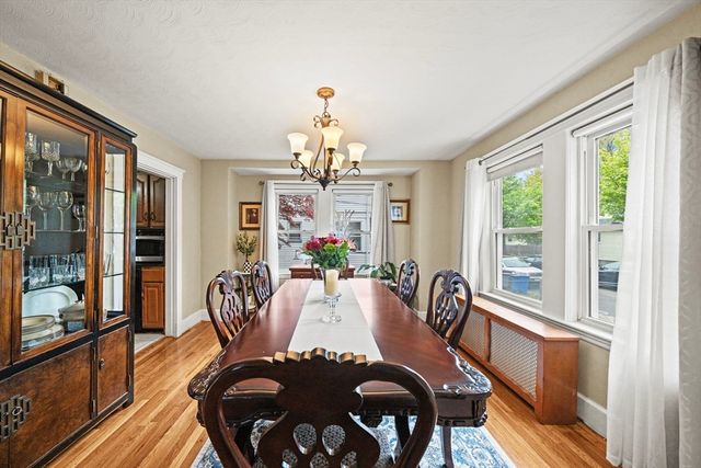 93 Baxter Ave, Quincy, MA 02169