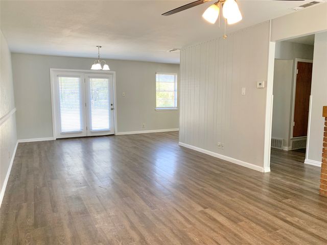 909 Memorial Drive, Wylie, TX 75098