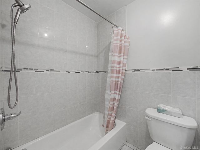 9 Elm Street 201, Spring Valley, NY 10977