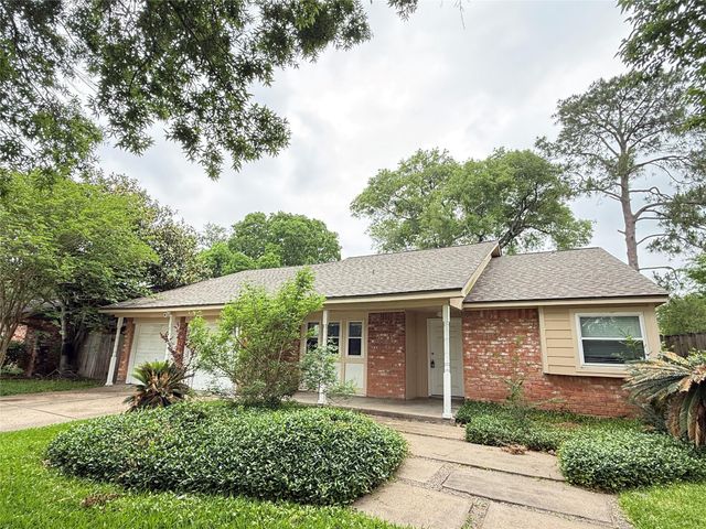 16439 Hickory Knoll Drive, Houston, TX 77059