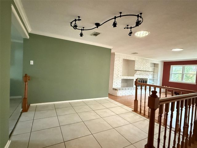 16439 Hickory Knoll Drive, Houston, TX 77059