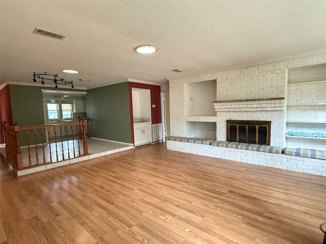 16439 Hickory Knoll Drive, Houston, TX 77059