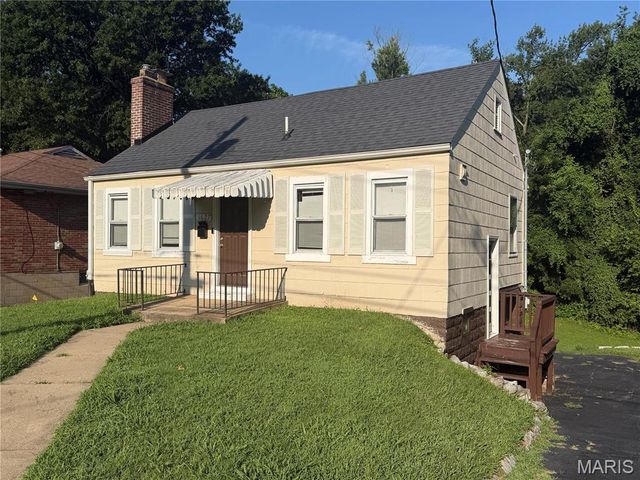 3627 Marshall Avenue, St John, MO 63114