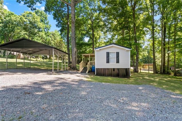 195 Sonora Drive, Advance, NC 27006