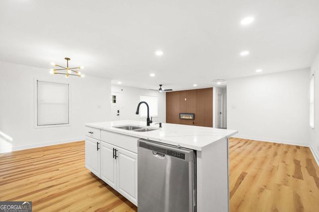 766 Pegg Road SW, Atlanta, GA 30315