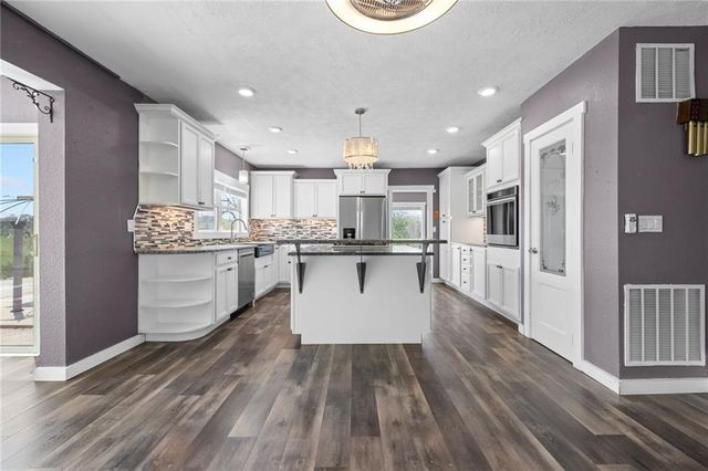 5303 Hickory Hills Lane, Harrison, AR 72601