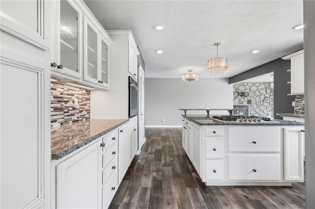 5303 Hickory Hills Lane, Harrison, AR 72601