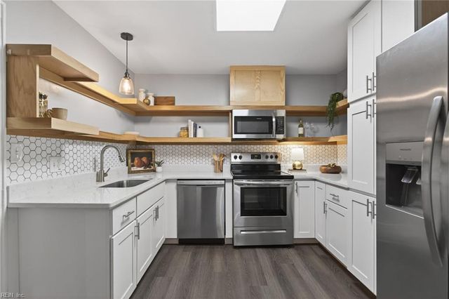 1411 Longwood DR, Norfolk, VA 23508