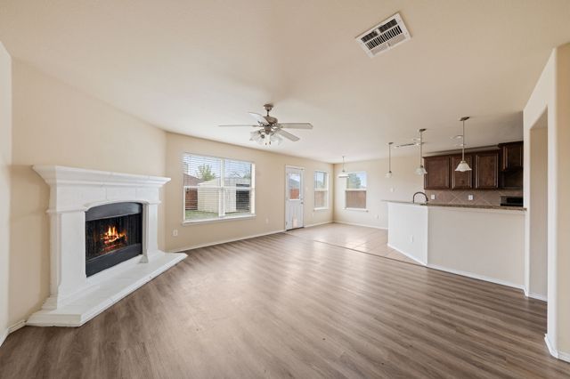 2022 Wellington Point, Heartland, TX 75126