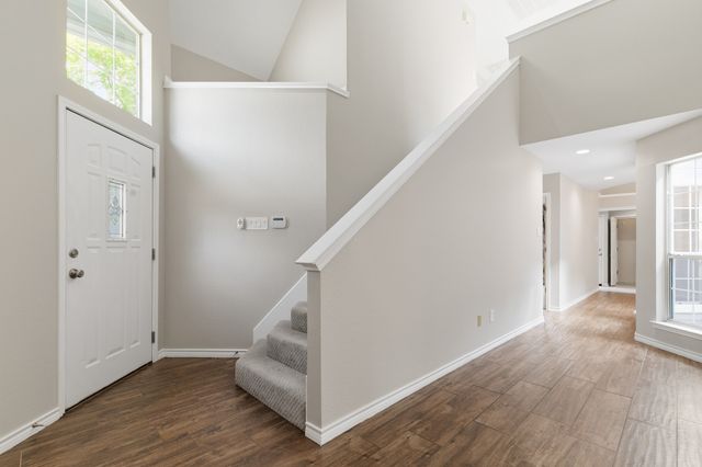 2927 S Bend Drive, Dallas, TX 75229