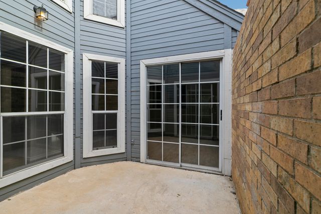 2927 S Bend Drive, Dallas, TX 75229