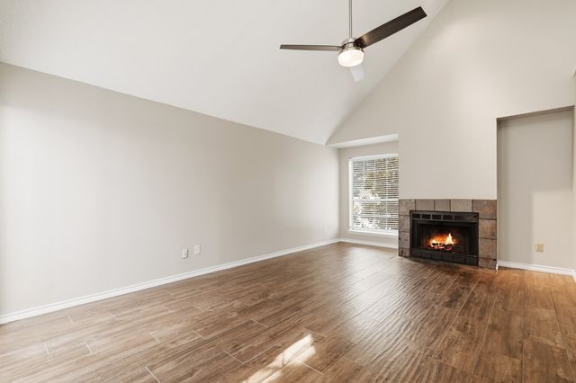 2927 S Bend Drive, Dallas, TX 75229