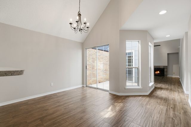 2927 S Bend Drive, Dallas, TX 75229