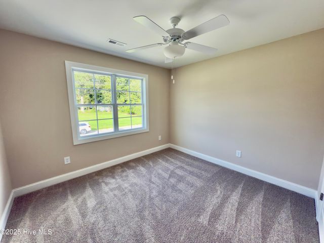 4371 W West Pine Street A, Farmville, NC 27828