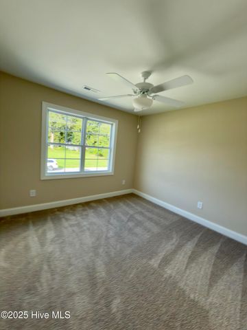 4371 W West Pine Street A, Farmville, NC 27828