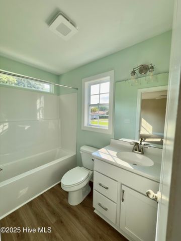 4371 W West Pine Street A, Farmville, NC 27828