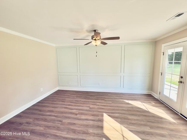 4371 W West Pine Street A, Farmville, NC 27828