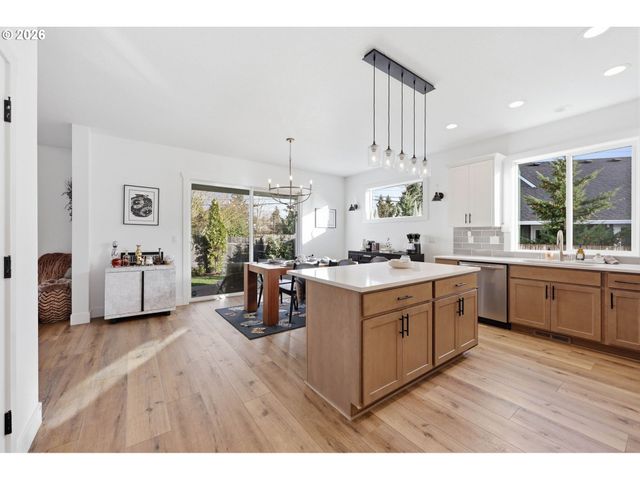 14252 HILLOCK Ln, Oregon City, OR 97045