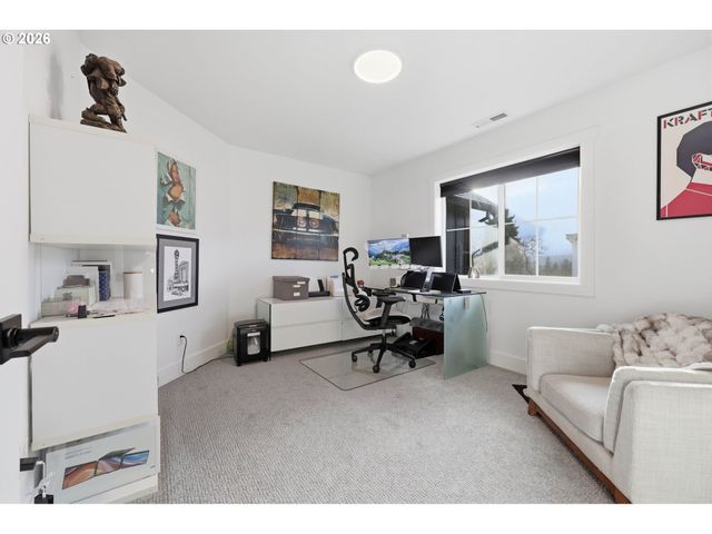 14252 HILLOCK Ln, Oregon City, OR 97045