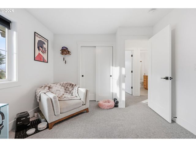 14252 HILLOCK Ln, Oregon City, OR 97045